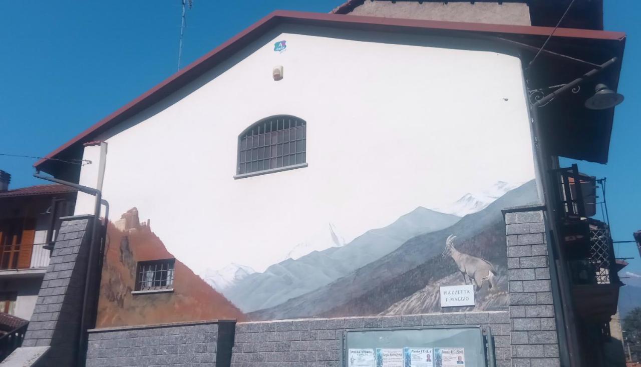 Casa Del Rustico, Indipendente Vista Sacra Con Dipinto Villa Caprie Luaran gambar